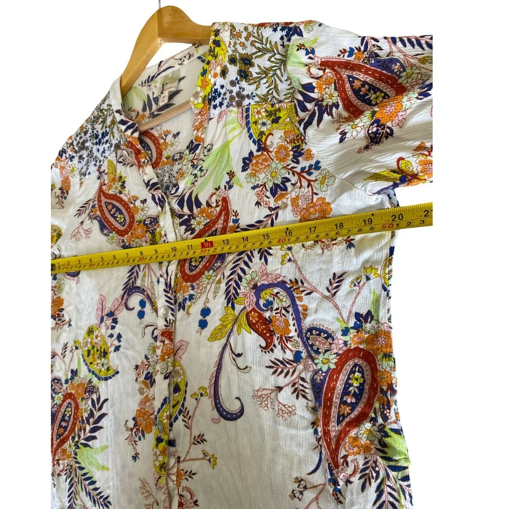 Fig & Flower Blouse M Boho Paisley Floral Rayon Button Tab Sleeve Split Top Chic - Picture 10 of 12
